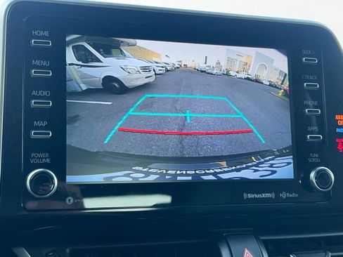 Used 2021 Toyota C-HR Limited image 19