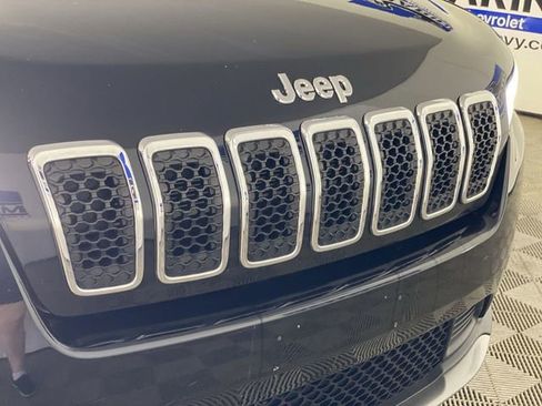 Used 2019 Jeep Cherokee Limited AWD/4WD image 35