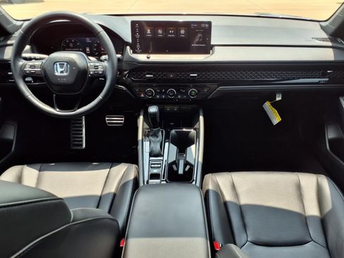 Used 2025 Honda Accord Sport image 9