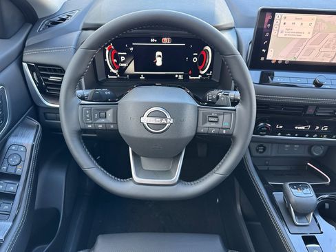 New 2026 Nissan Rogue Platinum AWD/4WD image 11