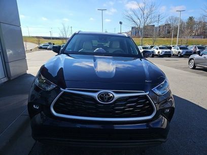 Used 2025 Toyota Highlander XLE