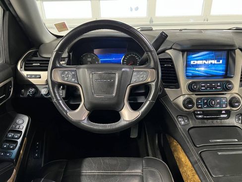 Used 2017 GMC Yukon XL Denali w/ Open Road Package AWD/4WD image 8