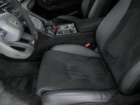 Used 2023 Lamborghini Urus Performante image 30
