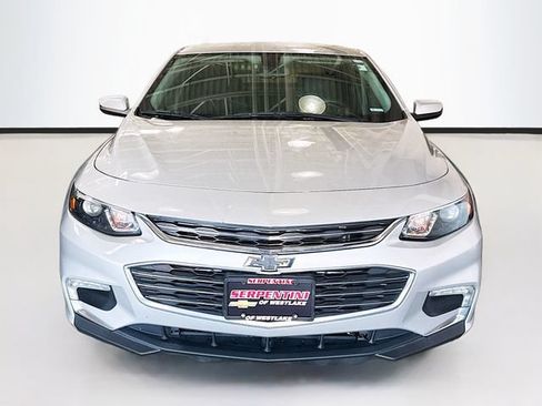 Used 2017 Chevrolet Malibu LT FWD image 4
