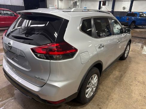 Used 2018 Nissan Rogue SV w/ Premium Package AWD/4WD image 5