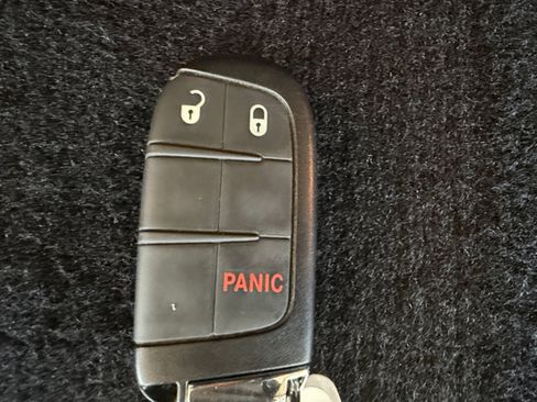 Used 2024 Jeep Compass Sport image 28