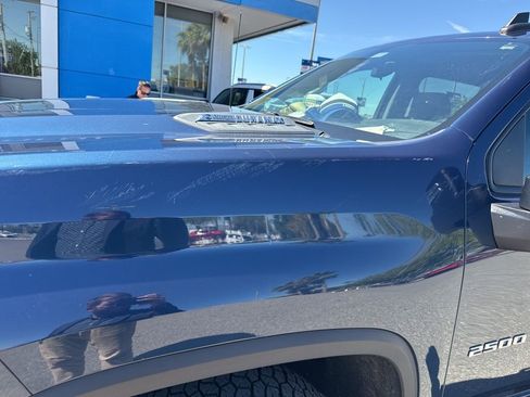 Used 2022 Chevrolet Silverado 2500 LT w/ Convenience Package image 2