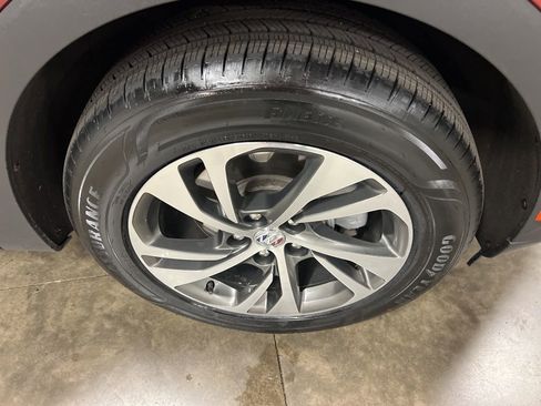 Certified 2022 Buick Envision Essence w/ Safety Package image 18