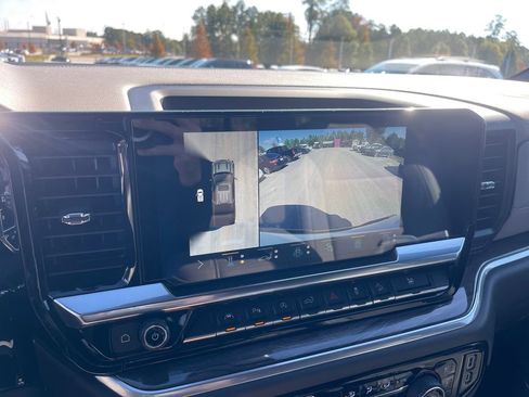 Used 2022 Chevrolet Silverado 1500 LTZ w/ Technology Package image 40