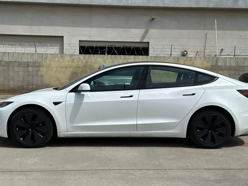 Used 2025 Tesla Model 3 Long Range RWD image 6