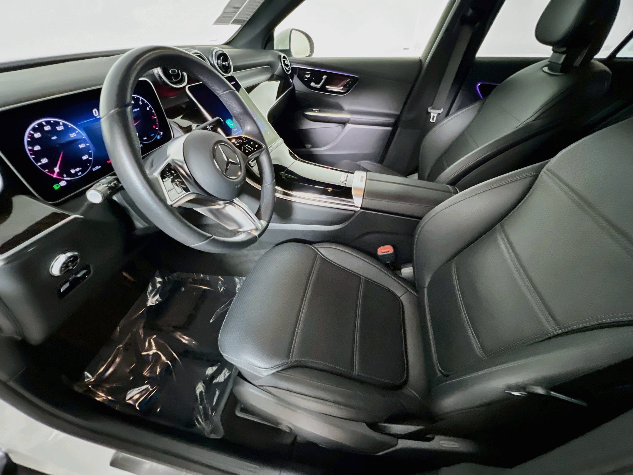 Used 2025 Mercedes-Benz GLC 300 image 15