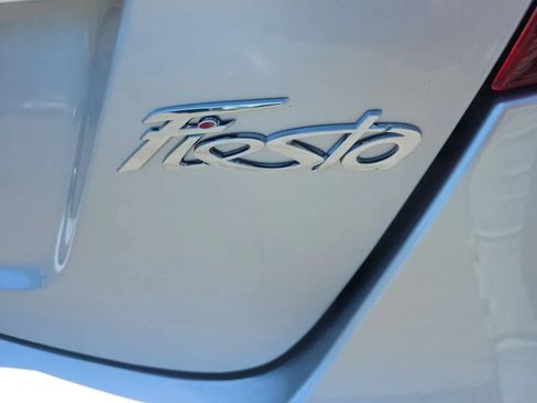 Used 2018 Ford Fiesta SE FWD image 16