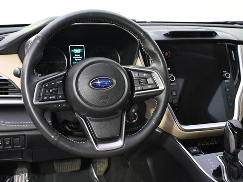 Used 2025 Subaru Outback Limited image 12