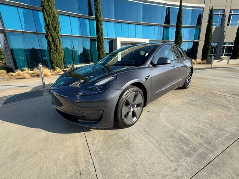 Used 2022 Tesla Model 3 Long Range AWD/4WD image 2