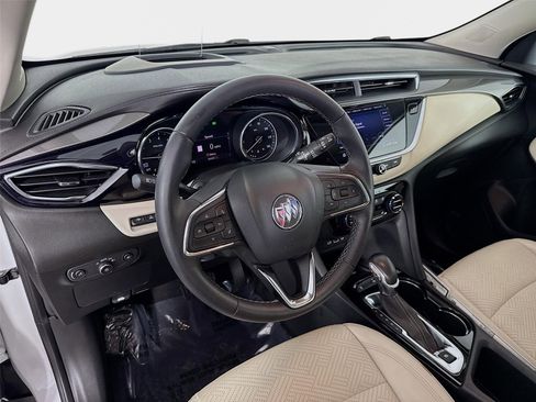 Used 2020 Buick Encore GX Essence w/ Experience Buick Package FWD image 9