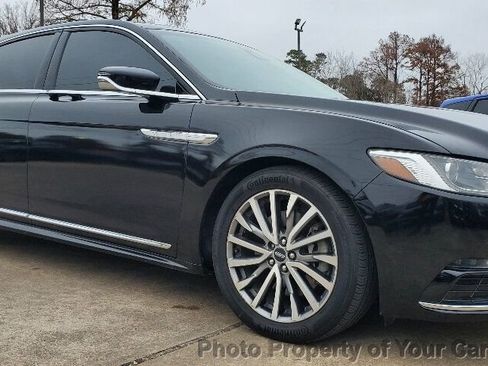 Used 2018 Lincoln Continental Select w/ Continental Climate Package image 10