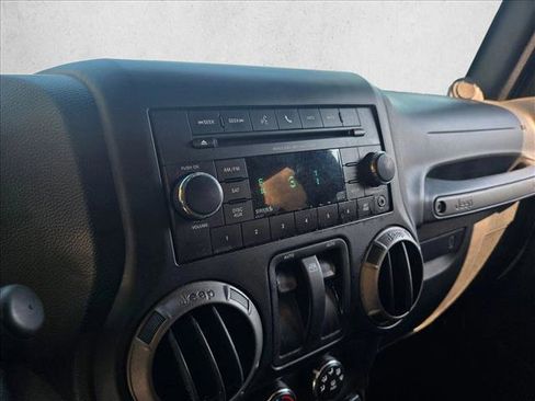 Used 2013 Jeep Wrangler Sport image 13