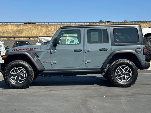 Used 2024 Jeep Wrangler Unlimited Rubicon AWD/4WD image 7