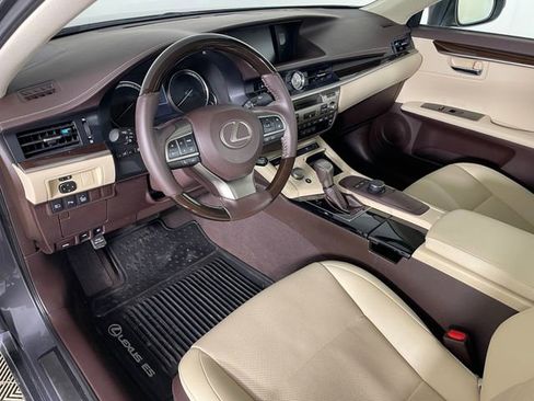Used 2016 Lexus ES 350 w/ Premium Package w/Wood Trim image 3