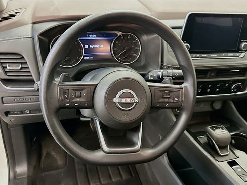 Used 2023 Nissan Rogue S AWD/4WD image 18