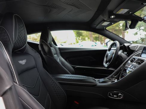 Used 2023 Aston Martin DBS Coupe RWD image 21