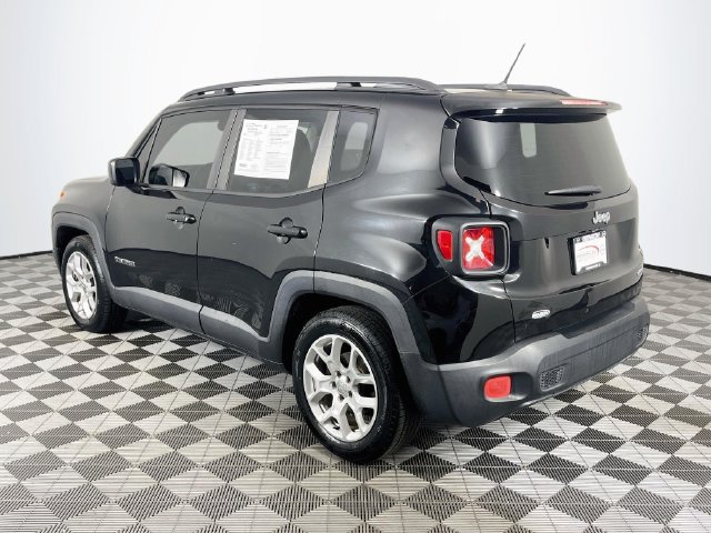 Used 2015 Jeep Renegade Latitude w/ Popular Equipment Group FWD image 6
