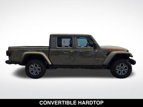 Used 2026 Jeep Gladiator Mojave AWD/4WD image 6