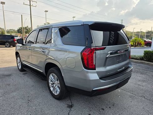Used 2024 GMC Yukon SLT RWD image 3