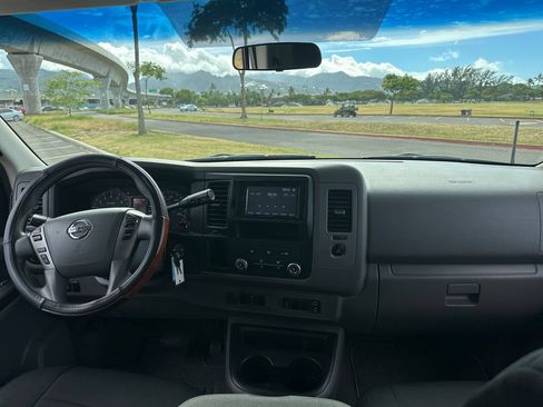 Used 2015 Nissan NV 3500 SV w/ Technology Package RWD image 15