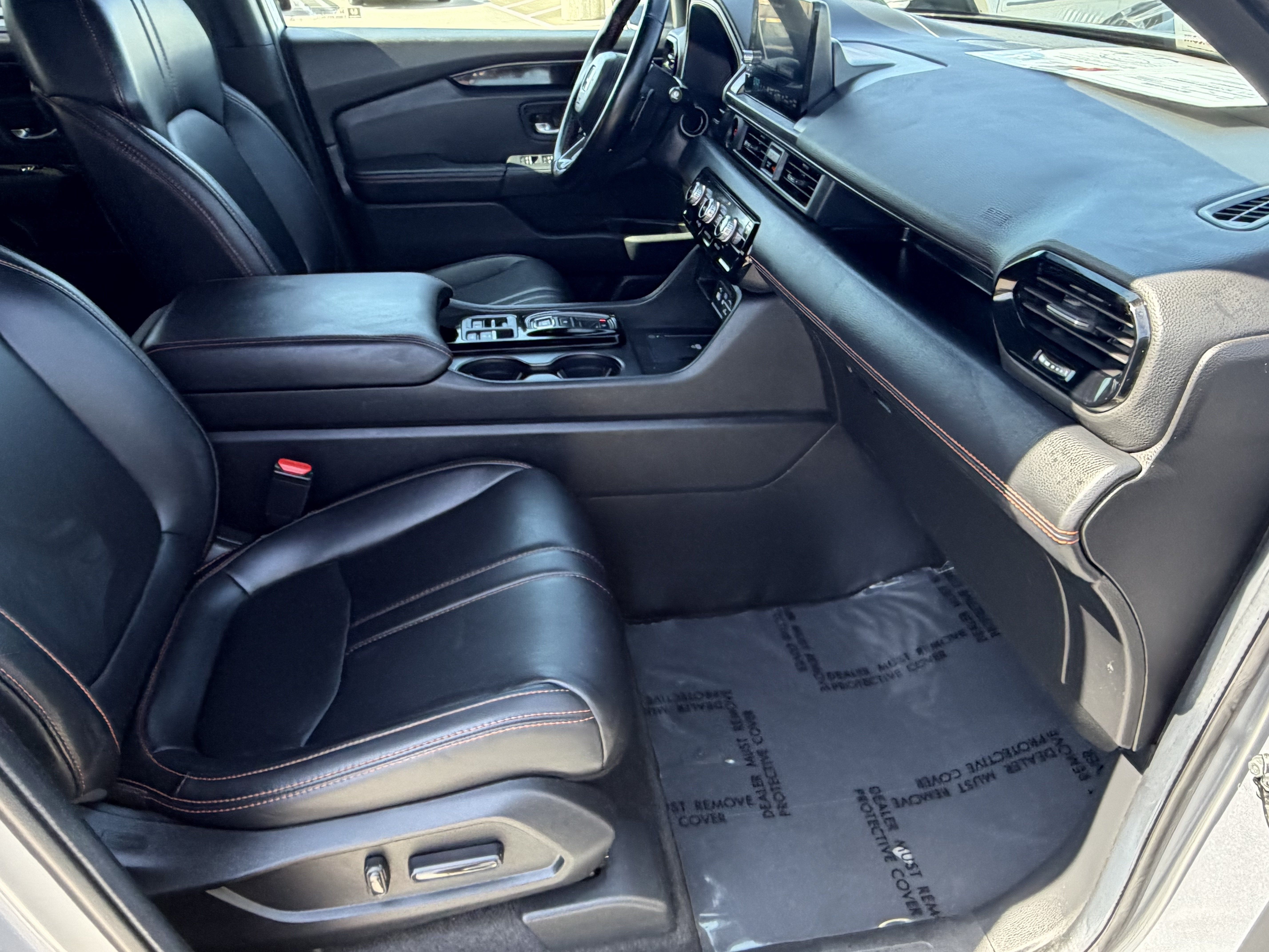 Used 2025 Honda Pilot TrailSport image 10