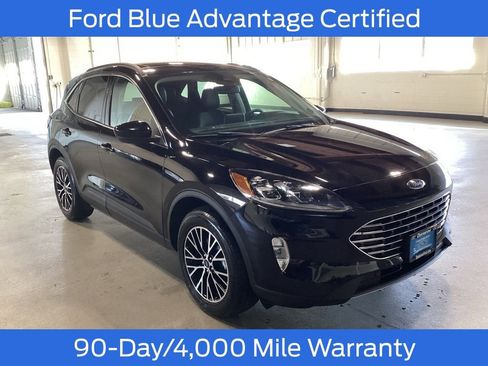 Used 2022 Ford Escape Titanium image 9