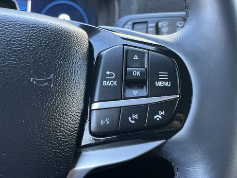 Used 2025 Ford Explorer Platinum image 11