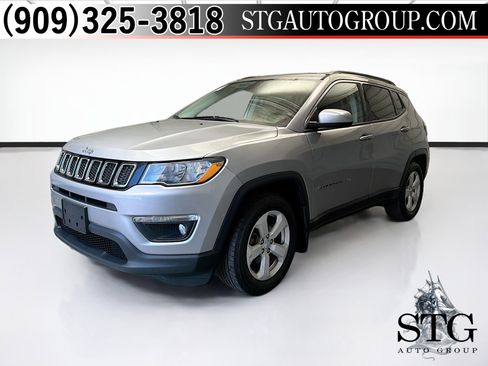 Used 2020 Jeep Compass Latitude FWD image 1