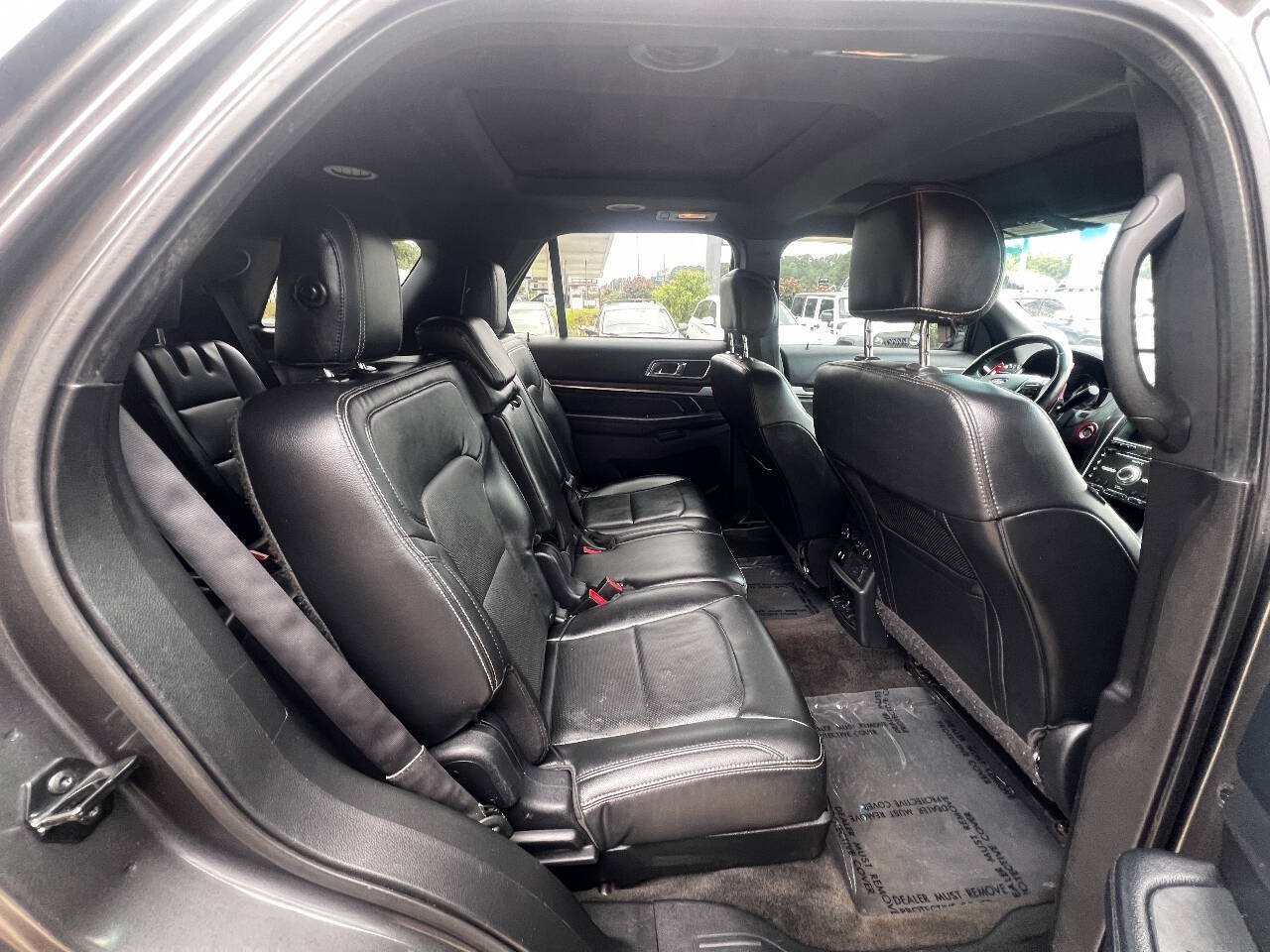 Used 2016 Ford Explorer Limited w/ Equipment Group 301A AWD/4WD image 12