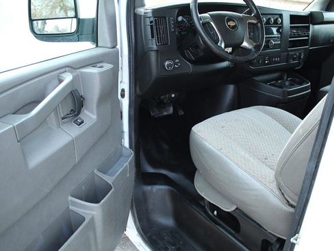 Used 2019 Chevrolet Express 3500 w/ Power Convenience Package image 16