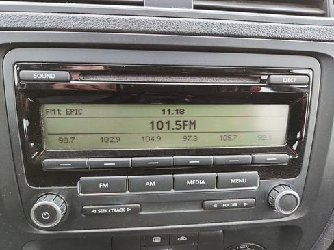 Used 2011 Volkswagen Jetta S image 13