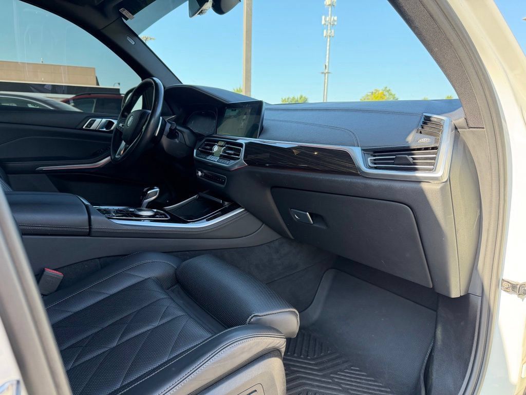 Used 2023 BMW X5 xDrive45e AWD/4WD image 30