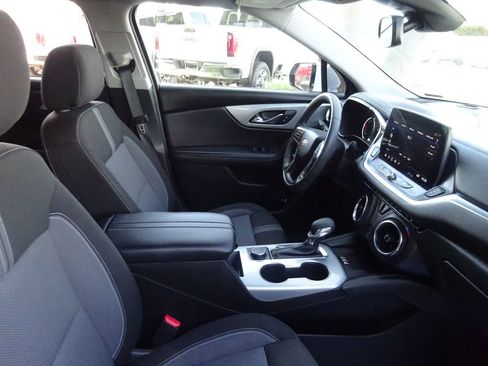 Certified 2024 Chevrolet Blazer LT w/ Convenience Package FWD image 16