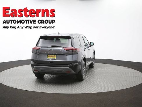 Used 2023 Nissan Rogue S AWD/4WD image 39