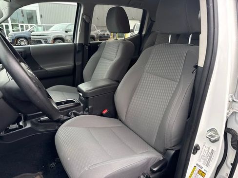 Used 2023 Toyota Tacoma SR AWD/4WD image 16