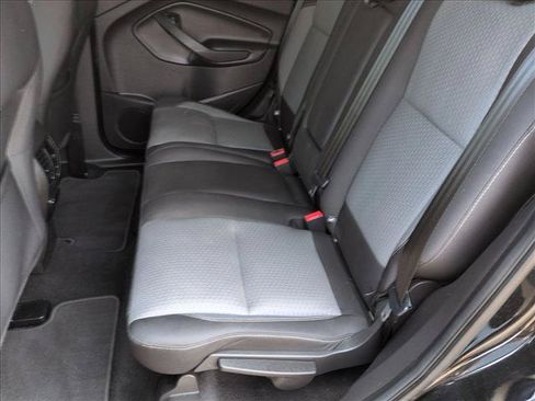 Used 2017 Ford Escape SE w/ SE Cold Weather Package AWD/4WD image 24