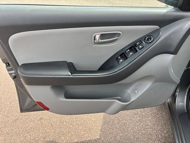 Used 2008 Hyundai Elantra Sedan FWD image 12