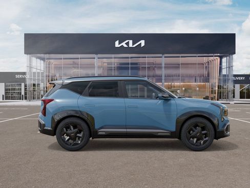 New 2027 Kia Seltos X-Line S w/ X-Line S Premium Package AWD/4WD image 7