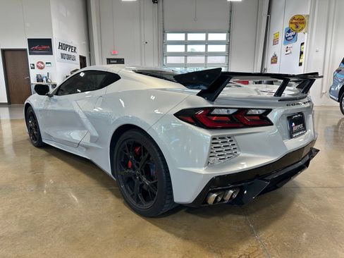 Used 2021 Chevrolet Corvette Stingray Preferred Cpe w/ Z51 Performance Package RWD image 5