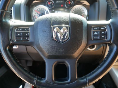 Used 2017 RAM 1500 Big Horn AWD/4WD image 25