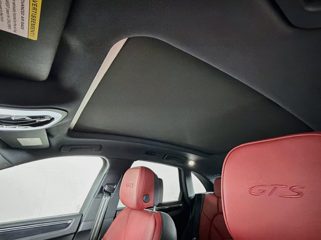 Certified 2024 Porsche Macan GTS AWD/4WD image 14