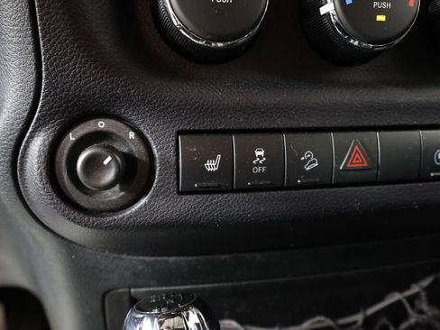 Used 2016 Jeep Wrangler Sport AWD/4WD image 23