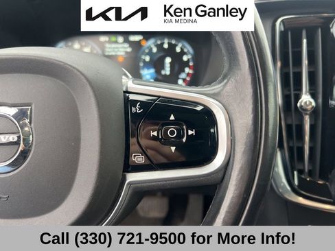 Used 2018 Volvo S90 T6 Inscription w/ Convenience Package image 31