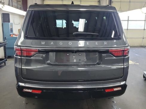 Used 2024 Jeep Wagoneer 4WD w/ HD Trailer Tow Package image 6