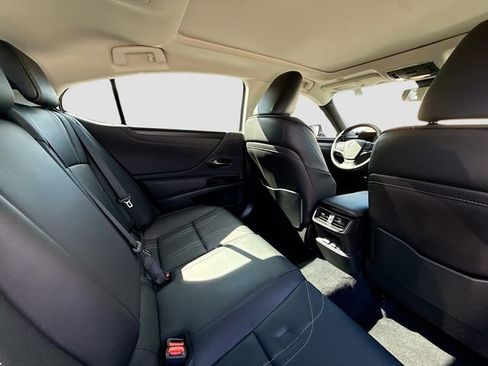 Used 2024 Lexus ES 350 Luxury w/ Technology Package image 26